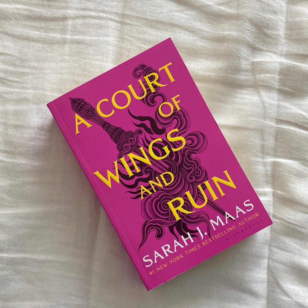 A Court of Wings and Ruin (paperback book)